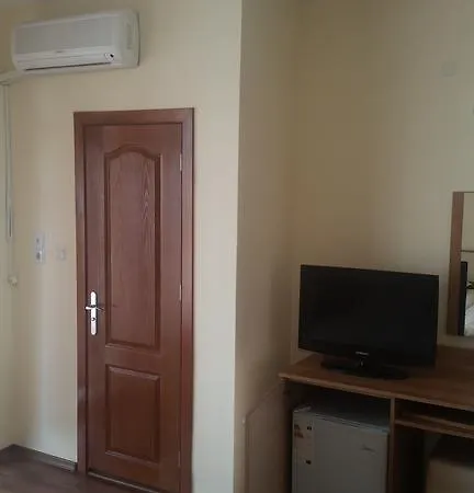 بيت ضيافة Cherno More 2*